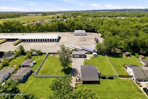 Tiny photo for 4212 Bubbling Over Dr, Louisville, KY 40216 (MLS # 1730247)