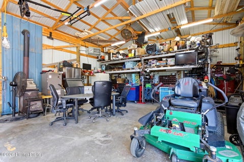 Tiny photo for 4212 Bubbling Over Dr, Louisville, KY 40216 (MLS # 1730247)