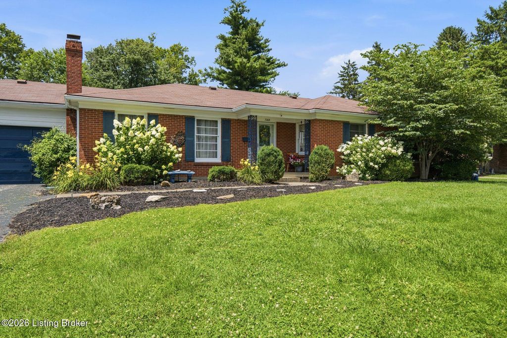 Photo of 7205 Glen Arbor Rd, Louisville, KY 40222 (MLS # 1721761)