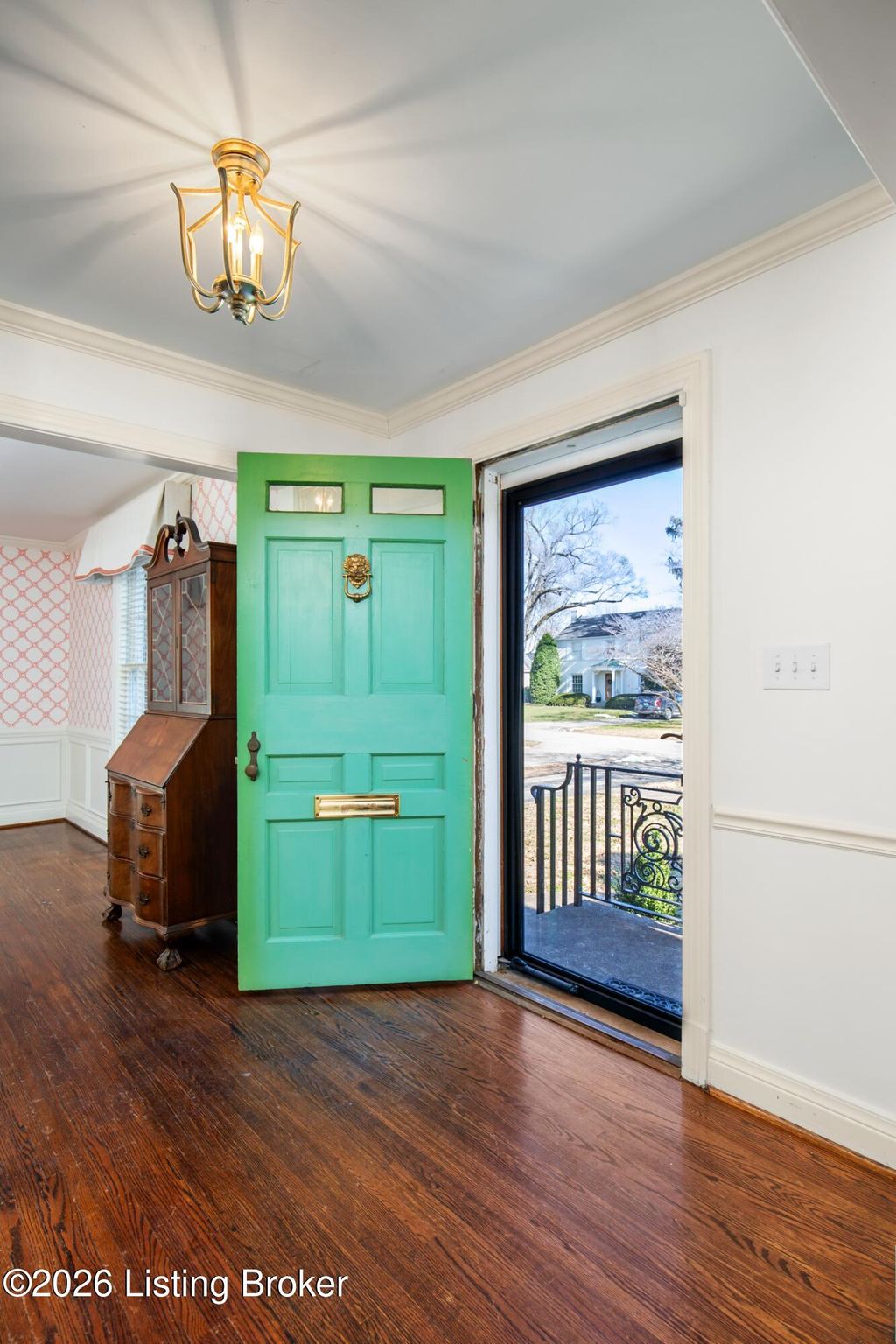 Photo of 202 Gibson Rd, Louisville, KY 40207 (MLS # 1712264)