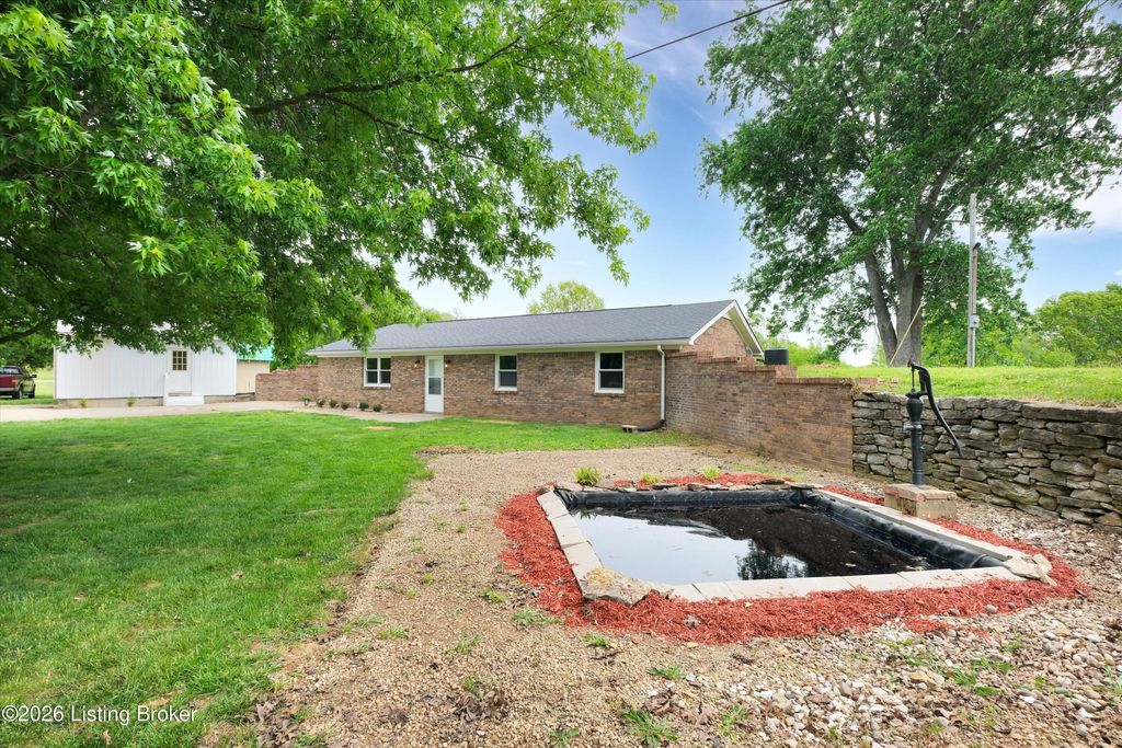 Photo of 3070 Ashes Creek Ln, Bloomfield, KY 40008 (MLS # 1715826)