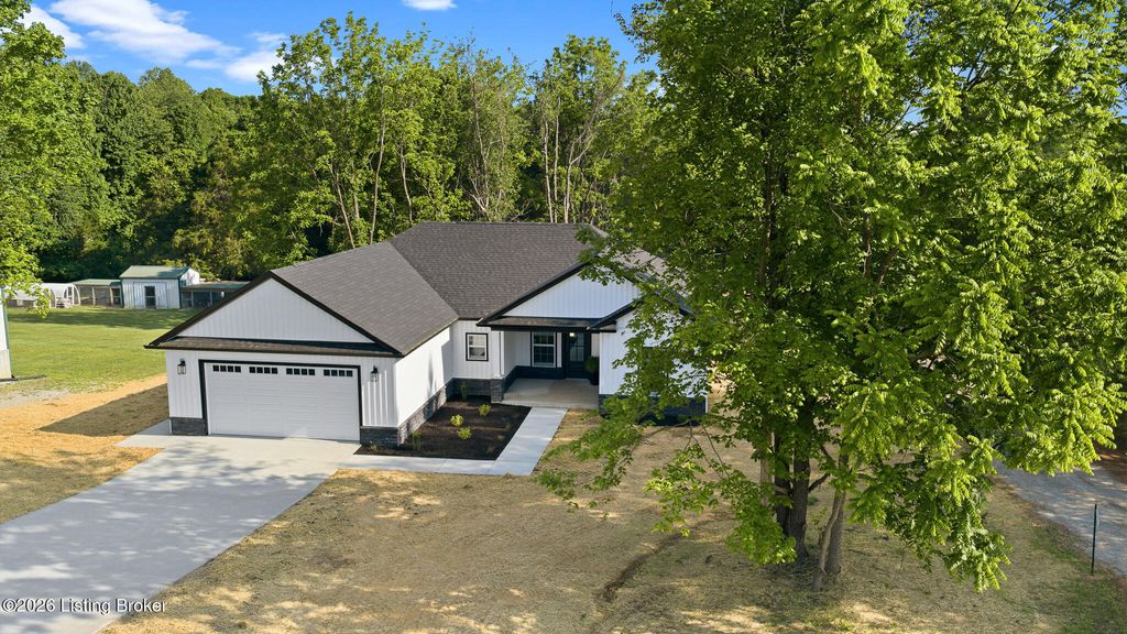 Photo of 995 Lawrence St, Brandenburg, KY 40108 (MLS # 1717671)