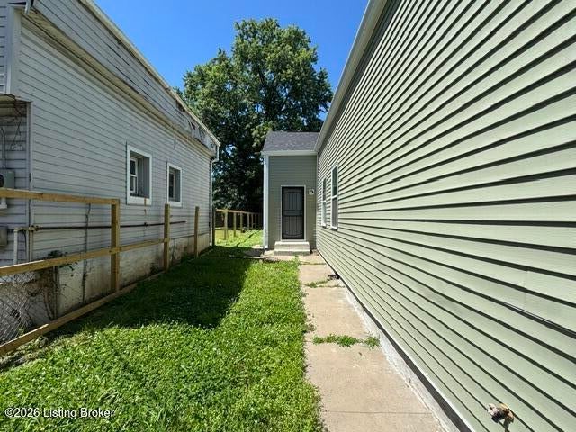 Photo of 1924 Portland Ave, Louisville, KY 40203 (MLS # 1719274)