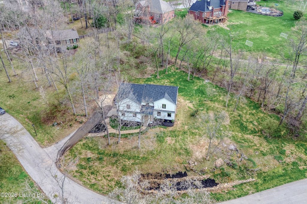 Photo of 13206 Creekview Rd, Prospect, KY 40059 (MLS # 1712158)