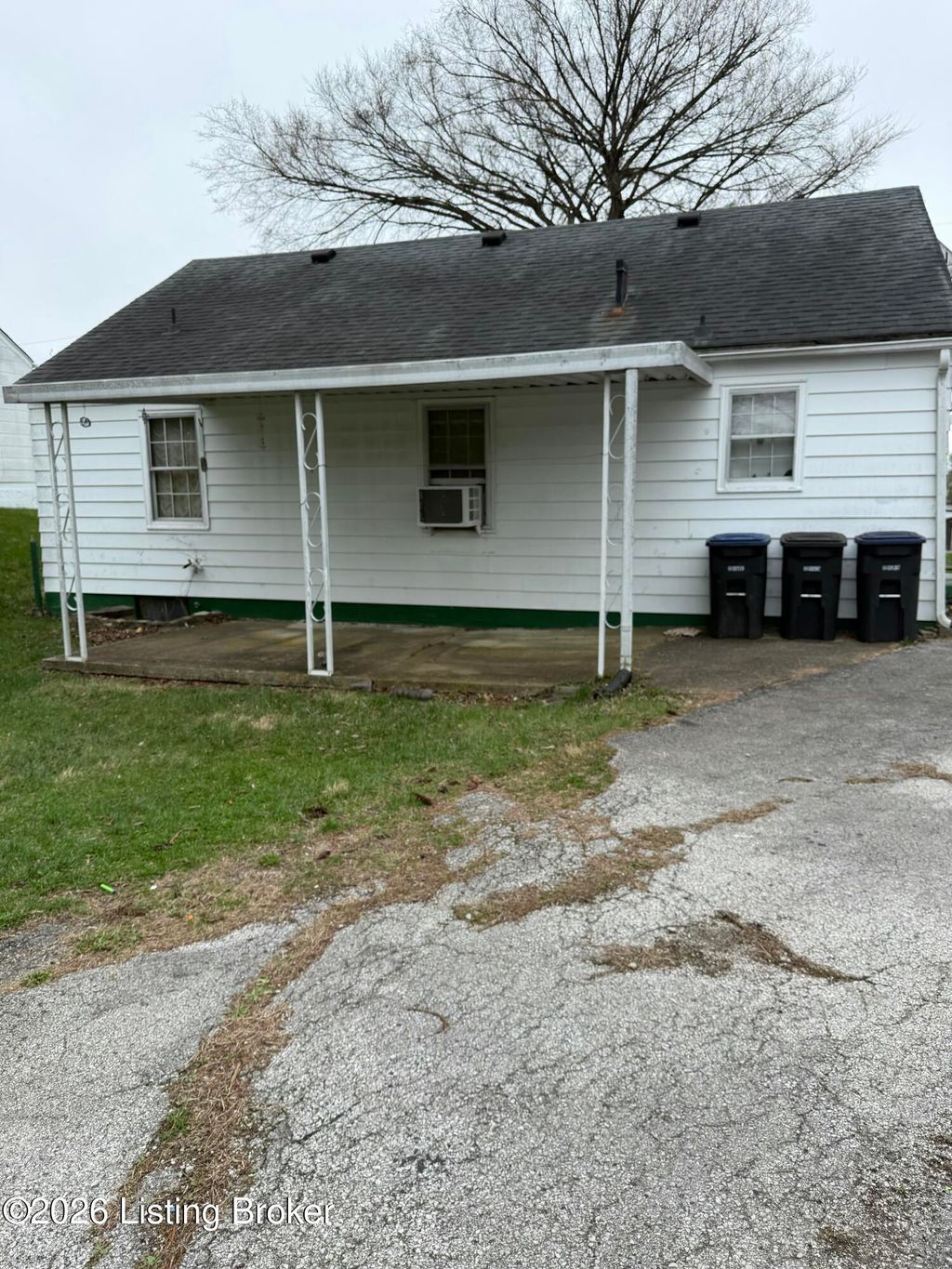 Photo of 113 Allnutt Dr, Frankfort, KY 40601 (MLS # 1711947)