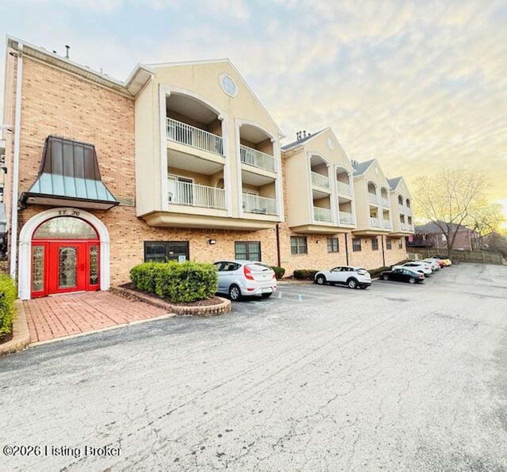 Photo of 2730 Brownsboro Rd #140, Louisville, KY 40206 (MLS # 1706222)