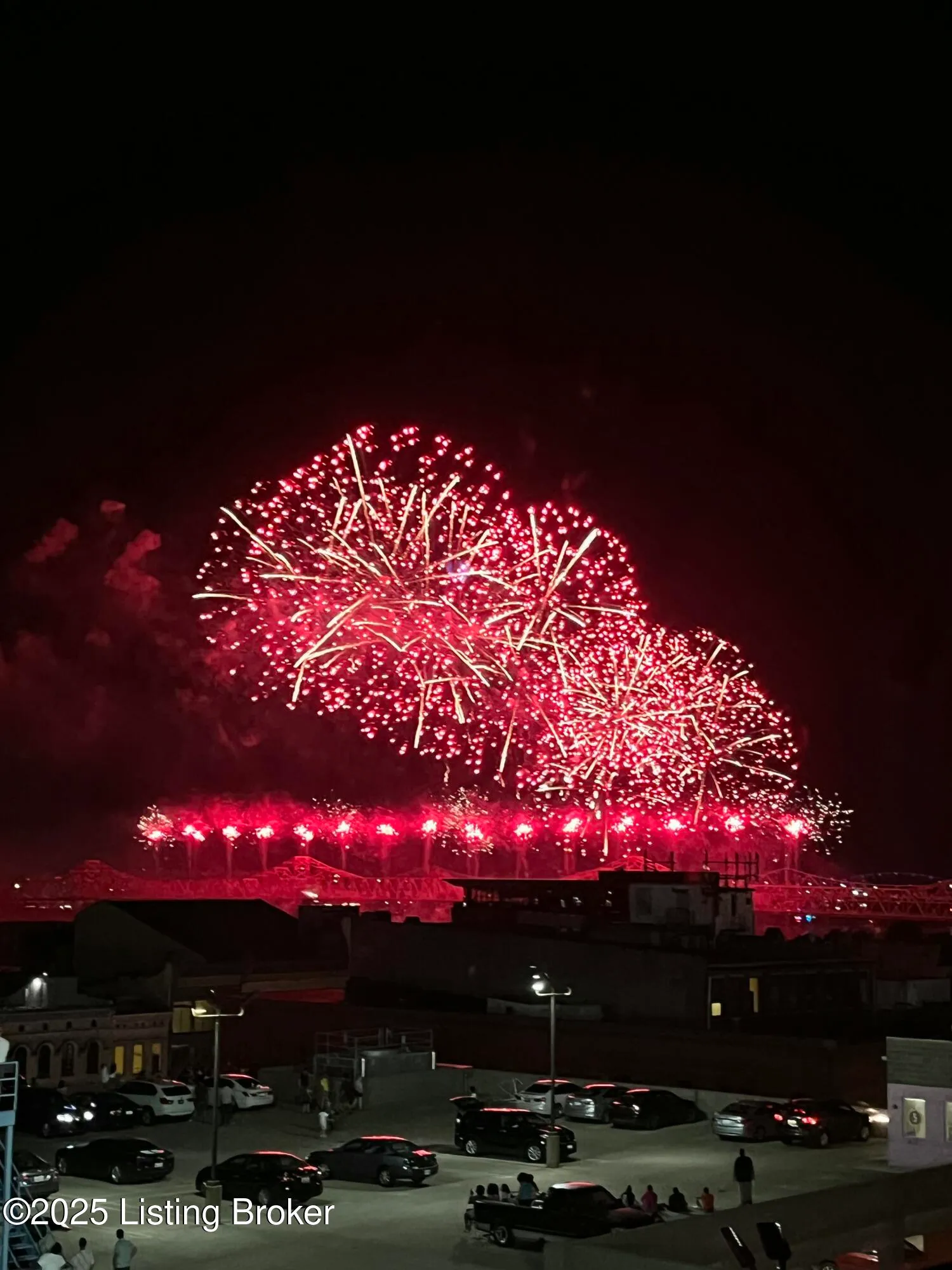 Louisville, Kentucky 40202, United States, 3 Bedrooms Bedrooms, ,1 BathroomBathrooms,Residential,Active,255129