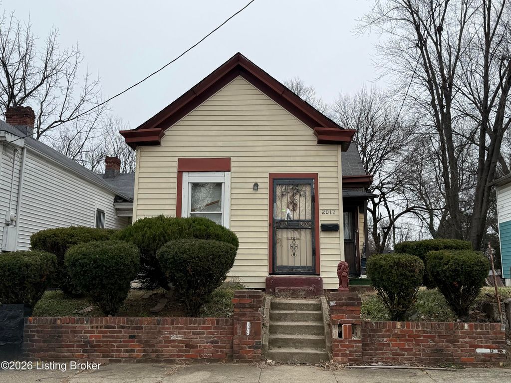 Photo of 2017 Woodland Ave, Louisville, KY 40210 (MLS # 1708569)