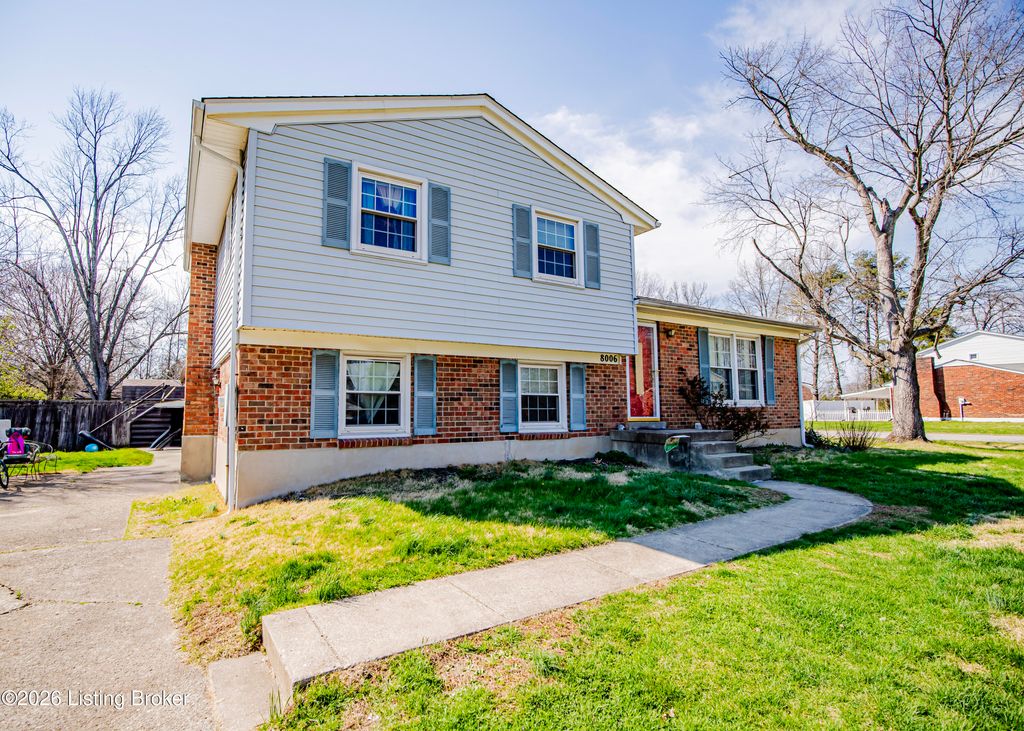 Photo of 8006 Mary Sue Dr, Louisville, KY 40291 (MLS # 1712209)