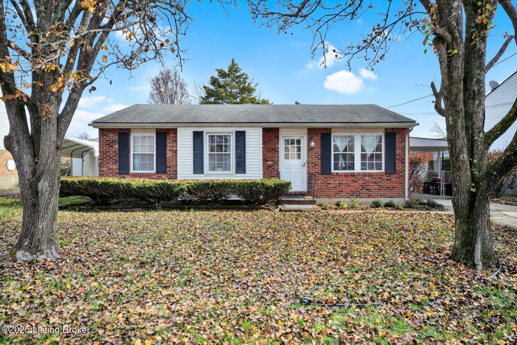 Photo of 5011 Fairwood Ln, Louisville, KY 40291 (MLS # 1704094)