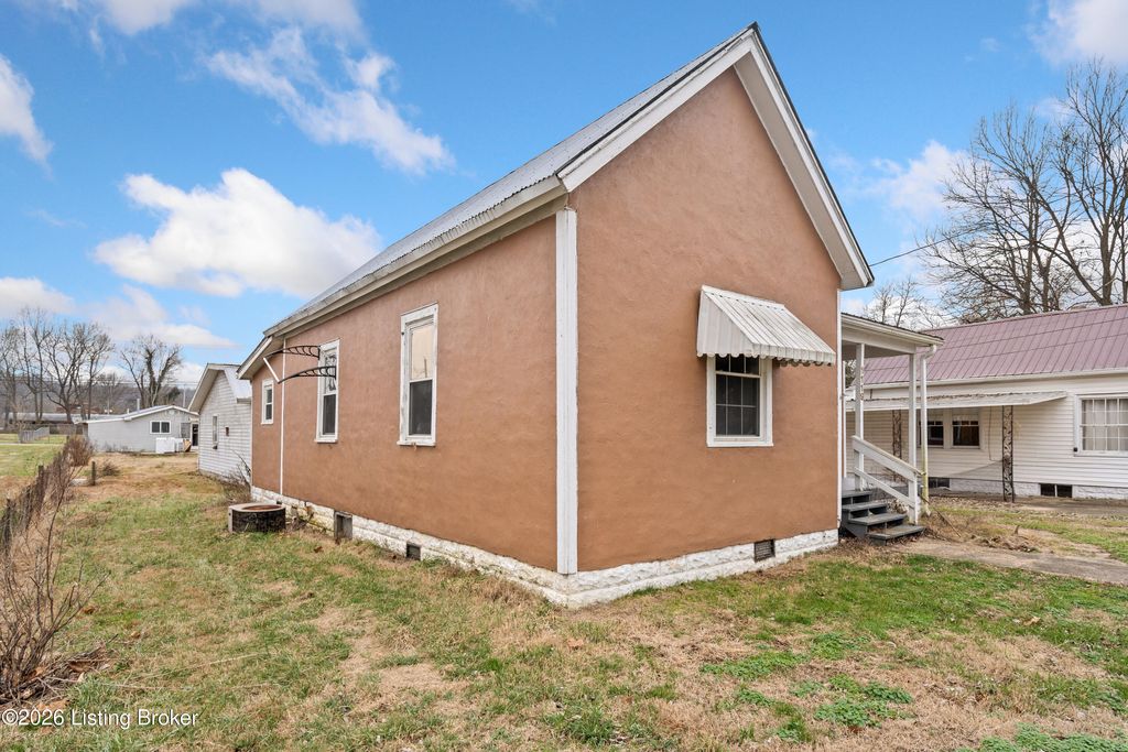 Photo of 1119 Elm St, West Point, KY 40177 (MLS # 1707204)