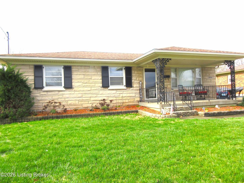 Photo of 2216 Darrell Dr, Louisville, KY 40216 (MLS # 1711175)