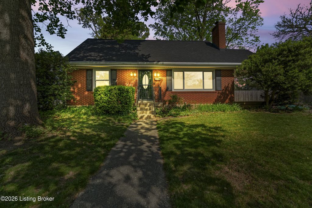 Photo of 2659 Kings Hwy, Louisville, KY 40205 (MLS # 1714675)