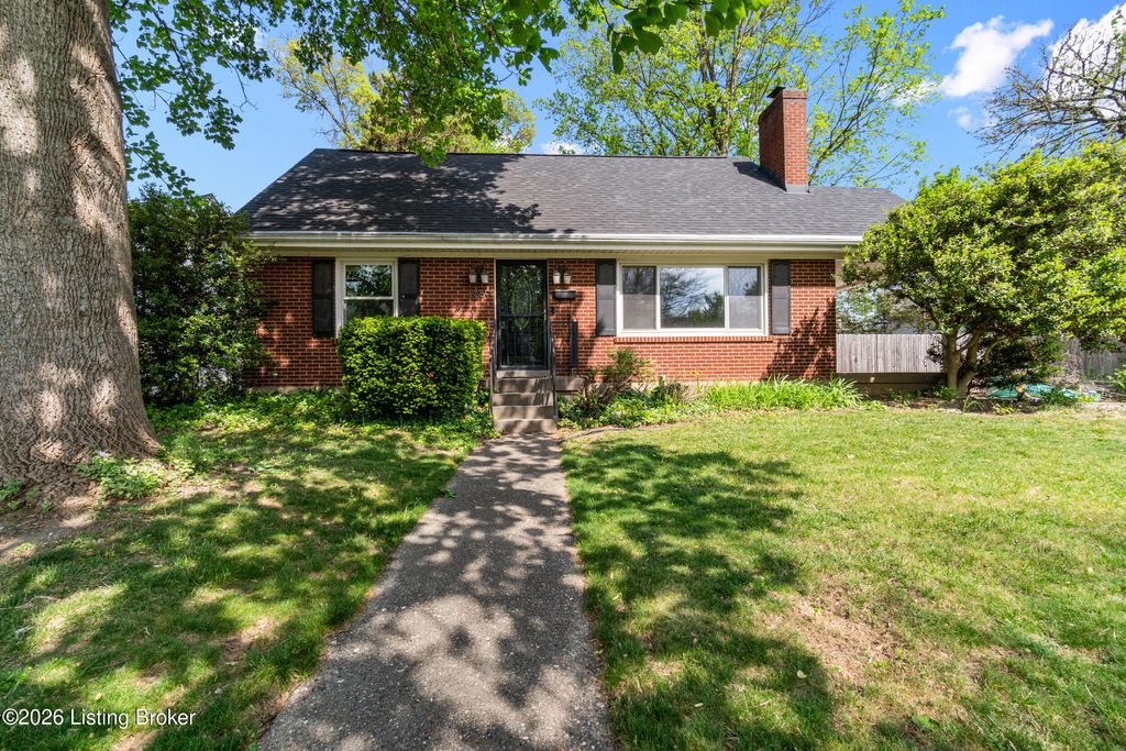 Photo of 2659 Kings Hwy, Louisville, KY 40205 (MLS # 1714675)