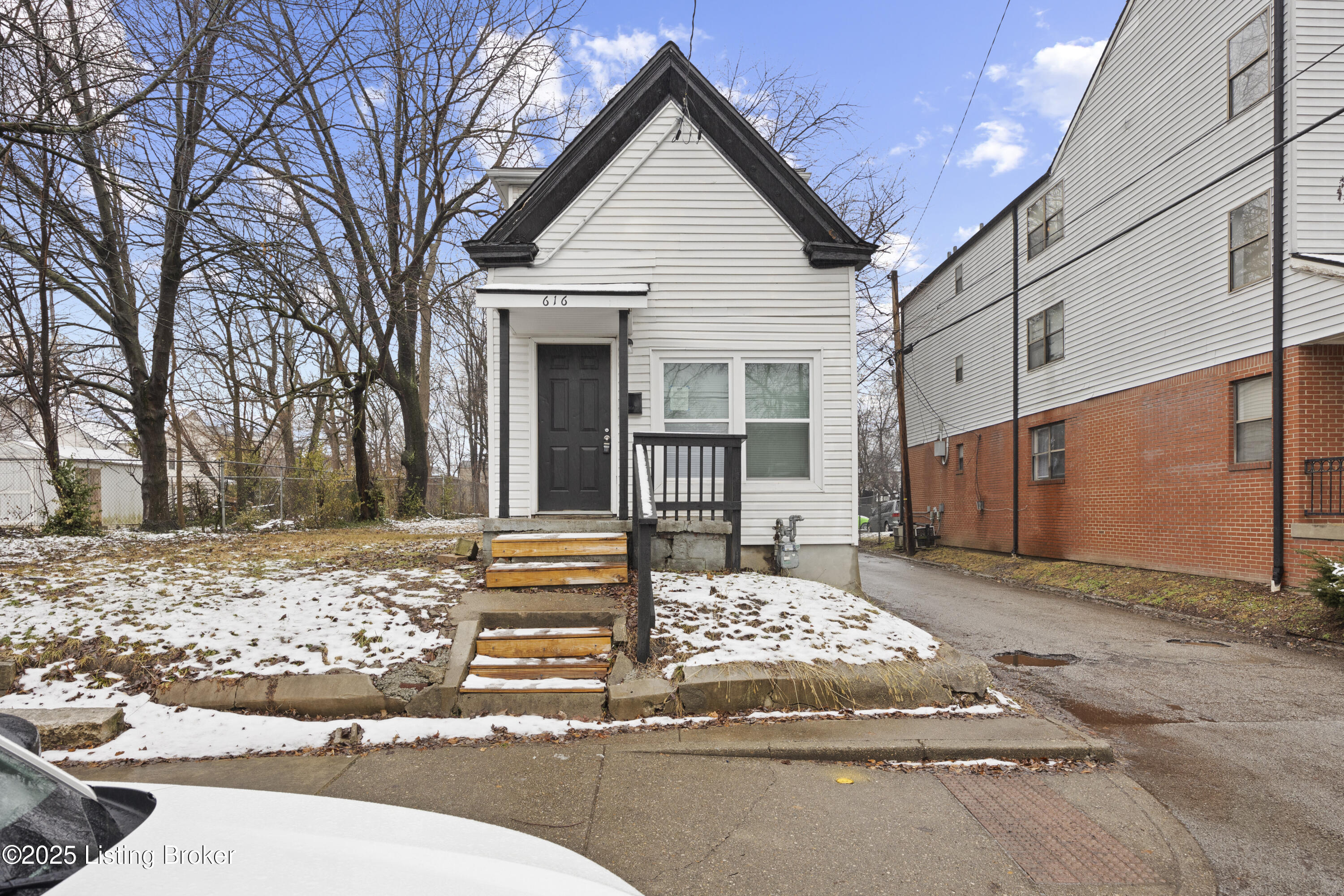 616 W Dr W J Hodge St, Louisville, Pennsylvania image 1