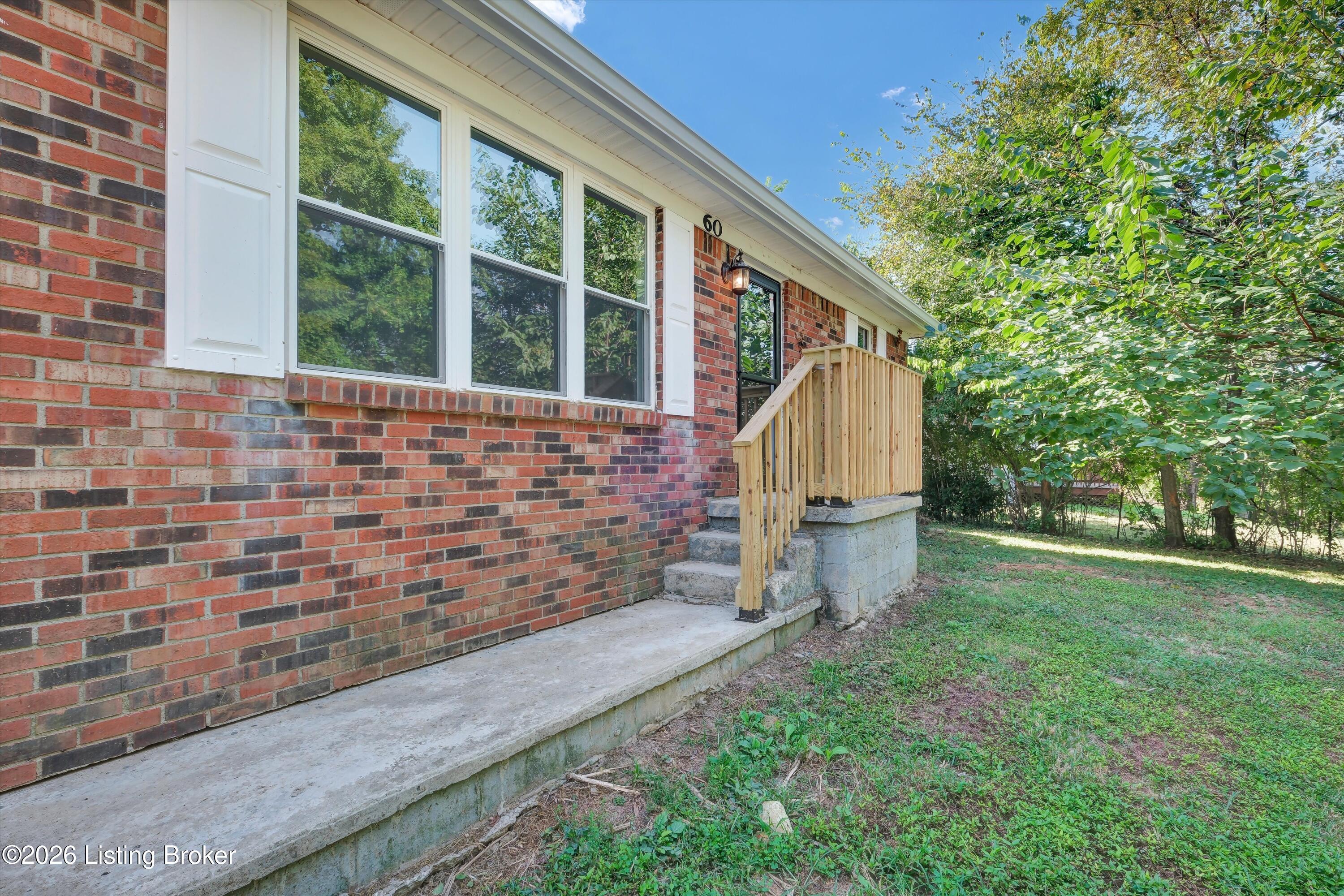 60 2nd St
