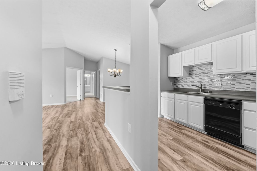 Photo of 1305 Taxus Top Ln #201, Louisville, KY 40243 (MLS # 1711547)