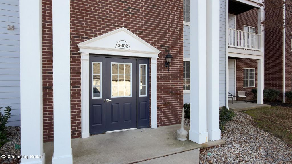 Photo of 2602 Aristocrat Pl #101, Louisville, KY 40299 (MLS # 1704880)