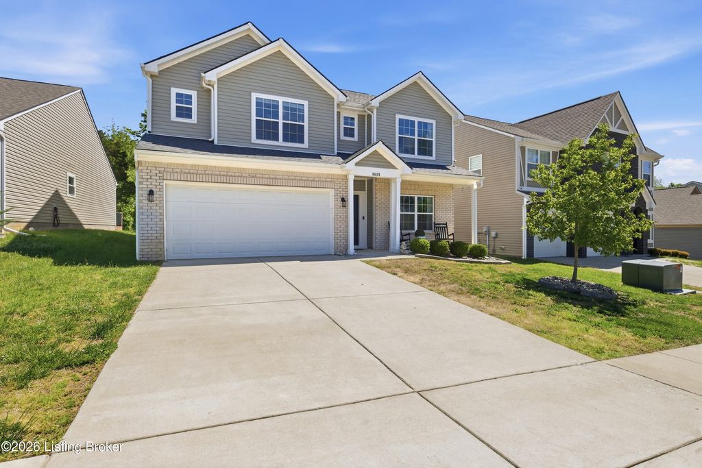 Photo of 8629 Warbler Br Way, Louisville, KY 40229 (MLS # 1716366)