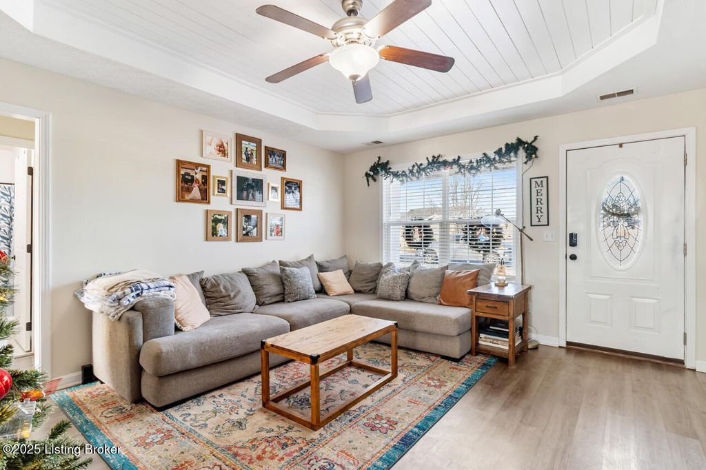 Photo of 101 Grundy Dr, Bardstown, KY 40004 (MLS # 1705370)