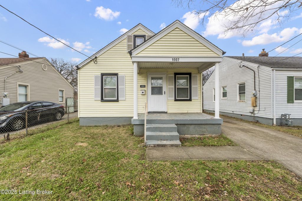 Photo of 1007 Camden Ave, Louisville, KY 40215 (MLS # 1706168)