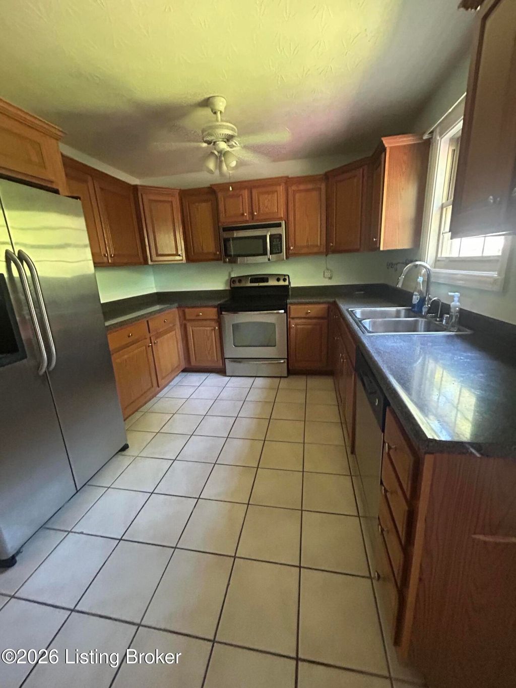 Photo of 244 Sycamore Dr, Taylorsville, KY 40071 (MLS # 1721334)