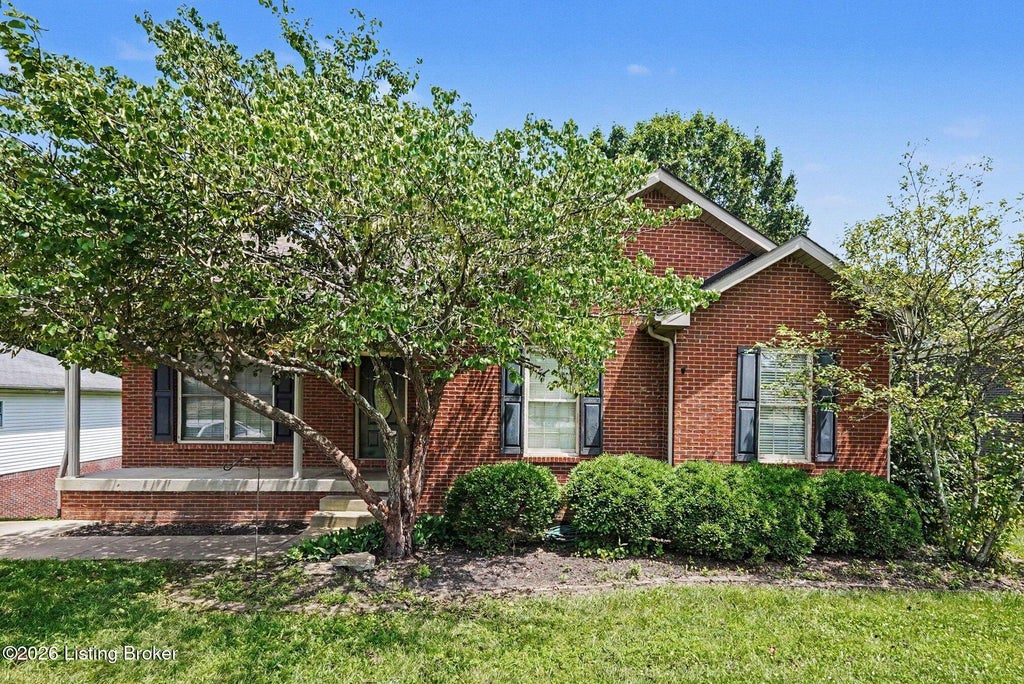 Photo of 244 Sycamore Dr, Taylorsville, KY 40071 (MLS # 1721334)