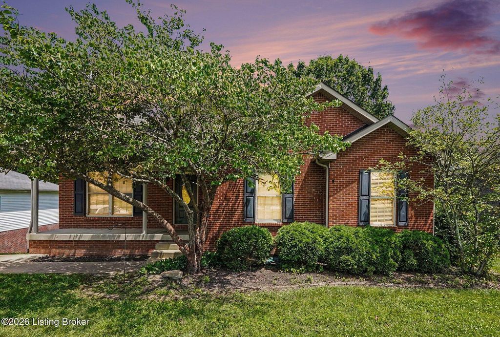 Photo of 244 Sycamore Dr, Taylorsville, KY 40071 (MLS # 1721334)
