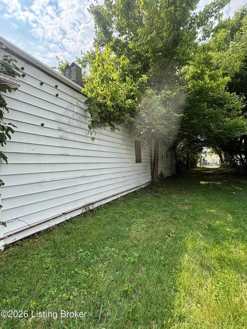 Photo of 3038 Greenwood Ave, Louisville, KY 40211 (MLS # 1726320)