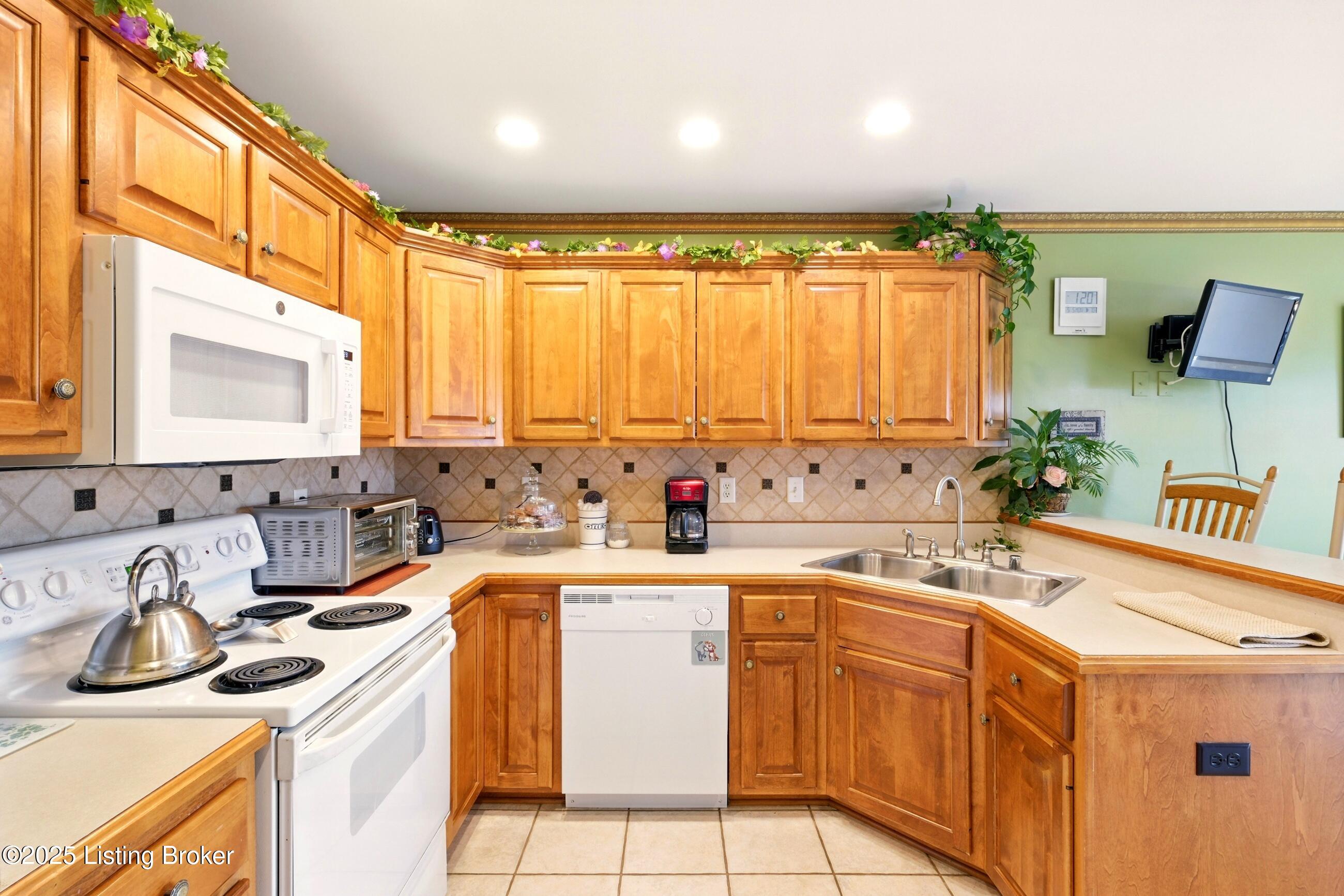 6900 Shibley Ave, Louisville, Pennsylvania image 13