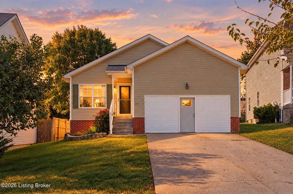 Photo of 113 Spencer Ct, Shelbyville, KY 40065 (MLS # 1731012)