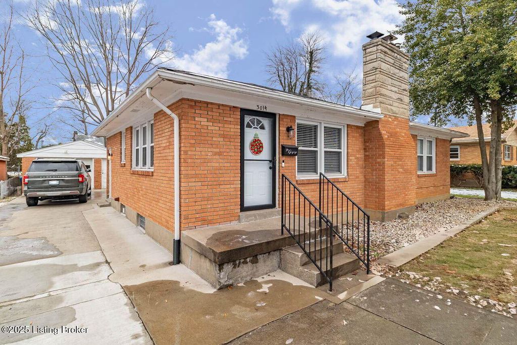 Photo of 3014 McMahan Blvd, Louisville, KY 40220 (MLS # 1705463)