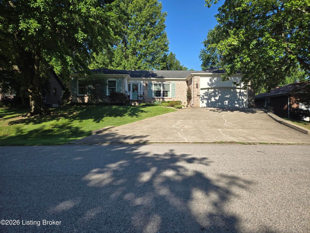 Photo of 3516 Leith Ln, Louisville, KY 40218 (MLS # 1723929)