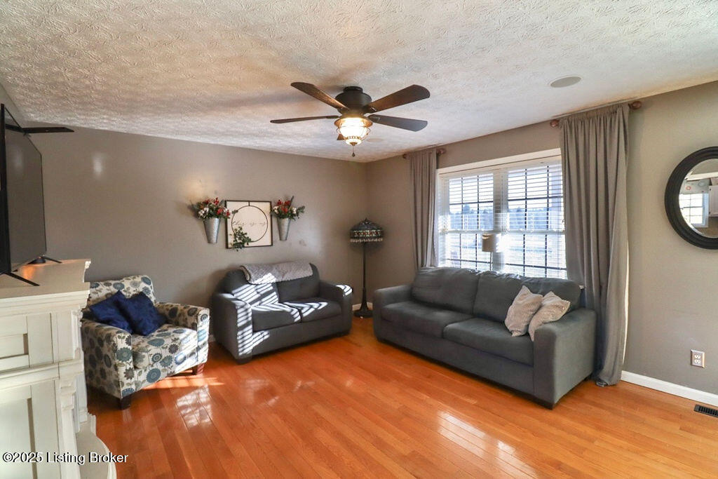 864 Meadowland Trail, Shepherdsville, Kentucky image 19