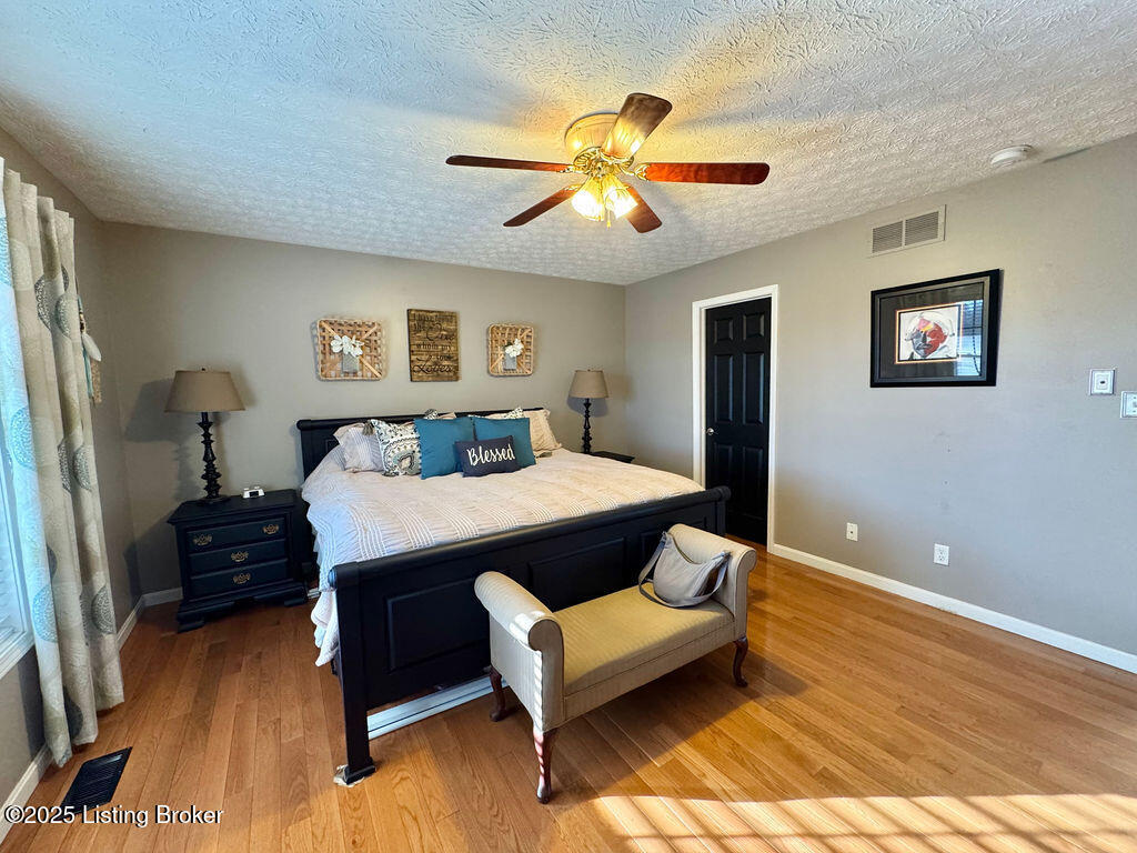 864 Meadowland Trail, Shepherdsville, Kentucky image 31