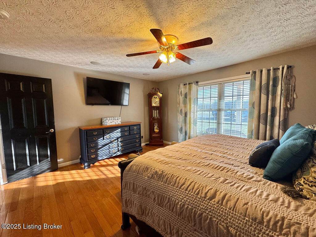 864 Meadowland Trail, Shepherdsville, Kentucky image 32
