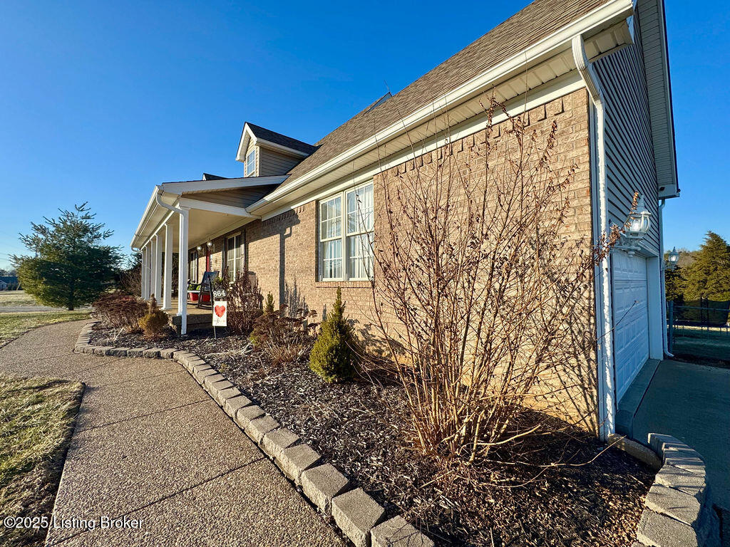 864 Meadowland Trail, Shepherdsville, Kentucky image 4