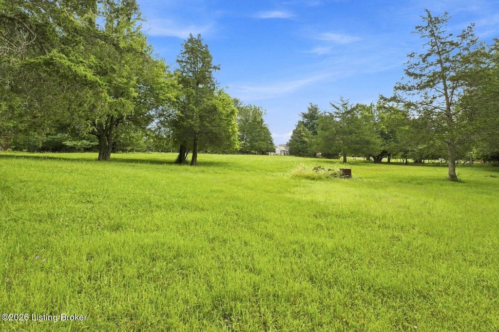 Photo of 3311 Borowick Cir, La Grange, KY 40031 (MLS # 1727572)