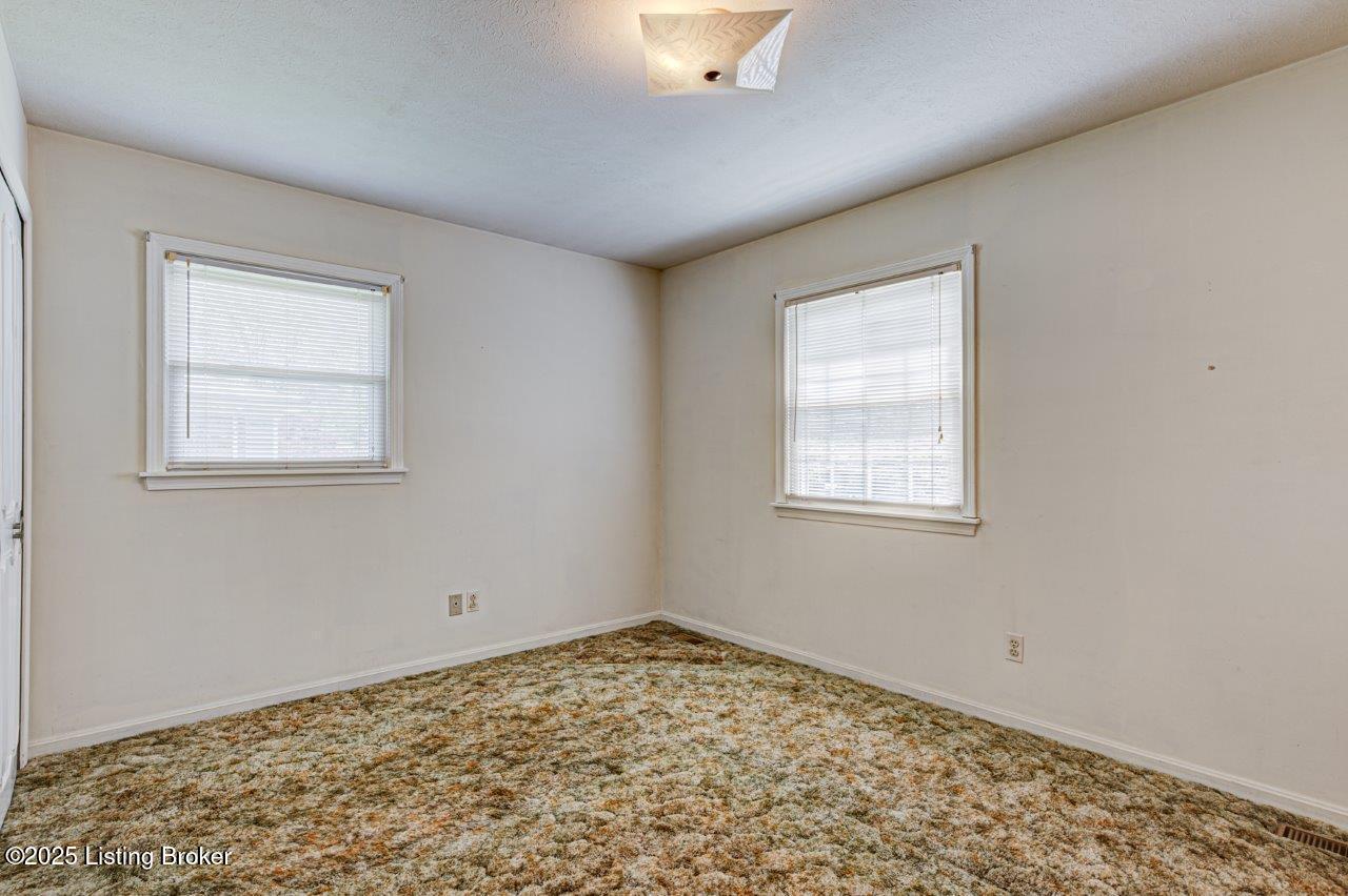 7113 Rolling Creek Blvd, Louisville, Pennsylvania image 11
