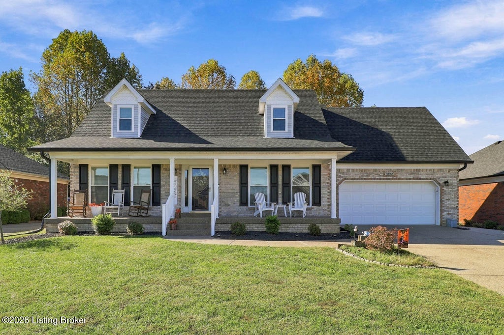 Photo of 5612 Pleasure Ct, Louisville, KY 40272 (MLS # 1732612)