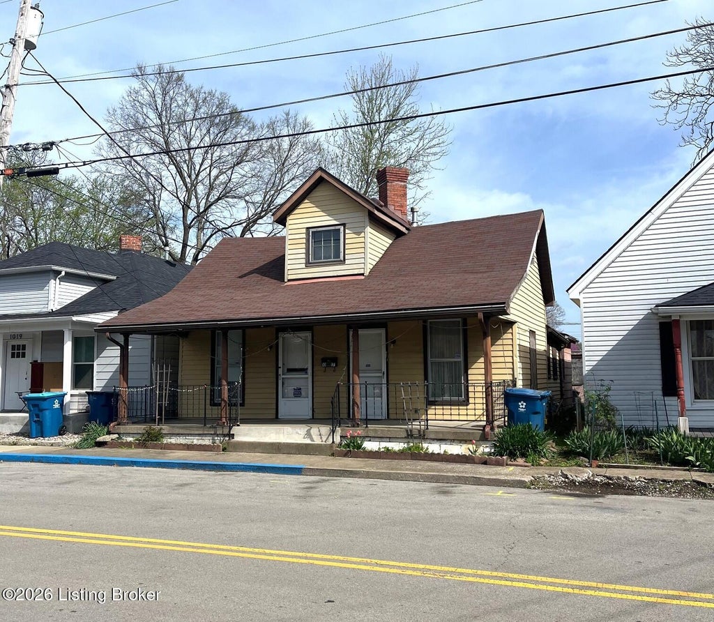 Photo of 1017 Henry Clay St, Shelbyville, KY 40065 (MLS # 1727954)