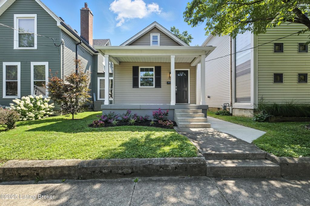 Photo of 137 S Bayly Ave, Louisville, KY 40206 (MLS # 1705233)