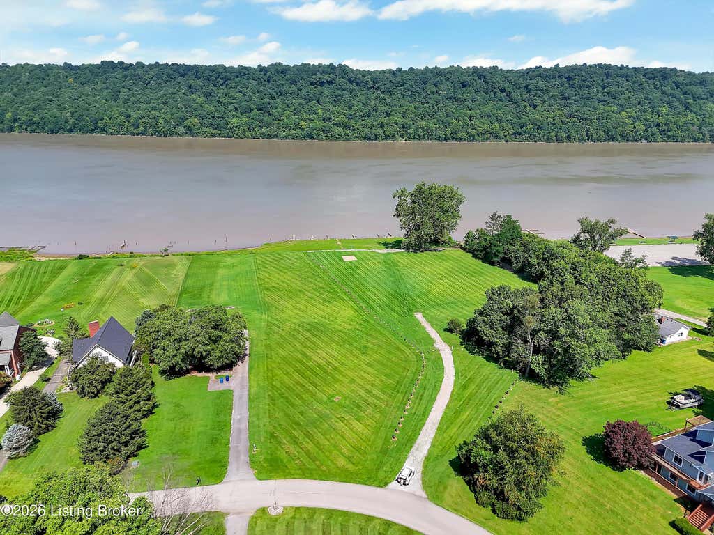 Photo of 6515 Jacob Dr, Westport, KY 40077 (MLS # 1722990)
