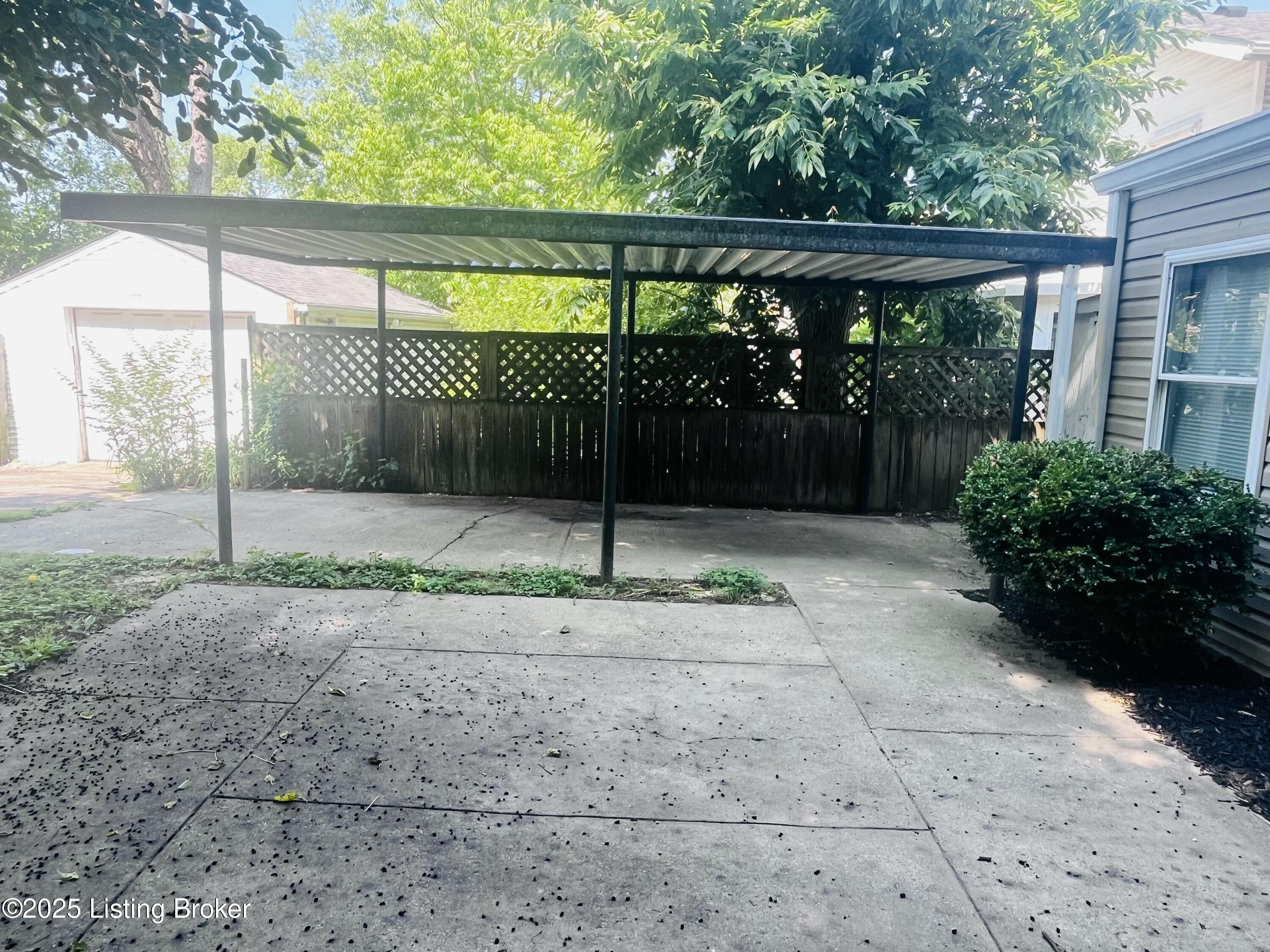 1330 Bluegrass Ave, Louisville, Kentucky image 22