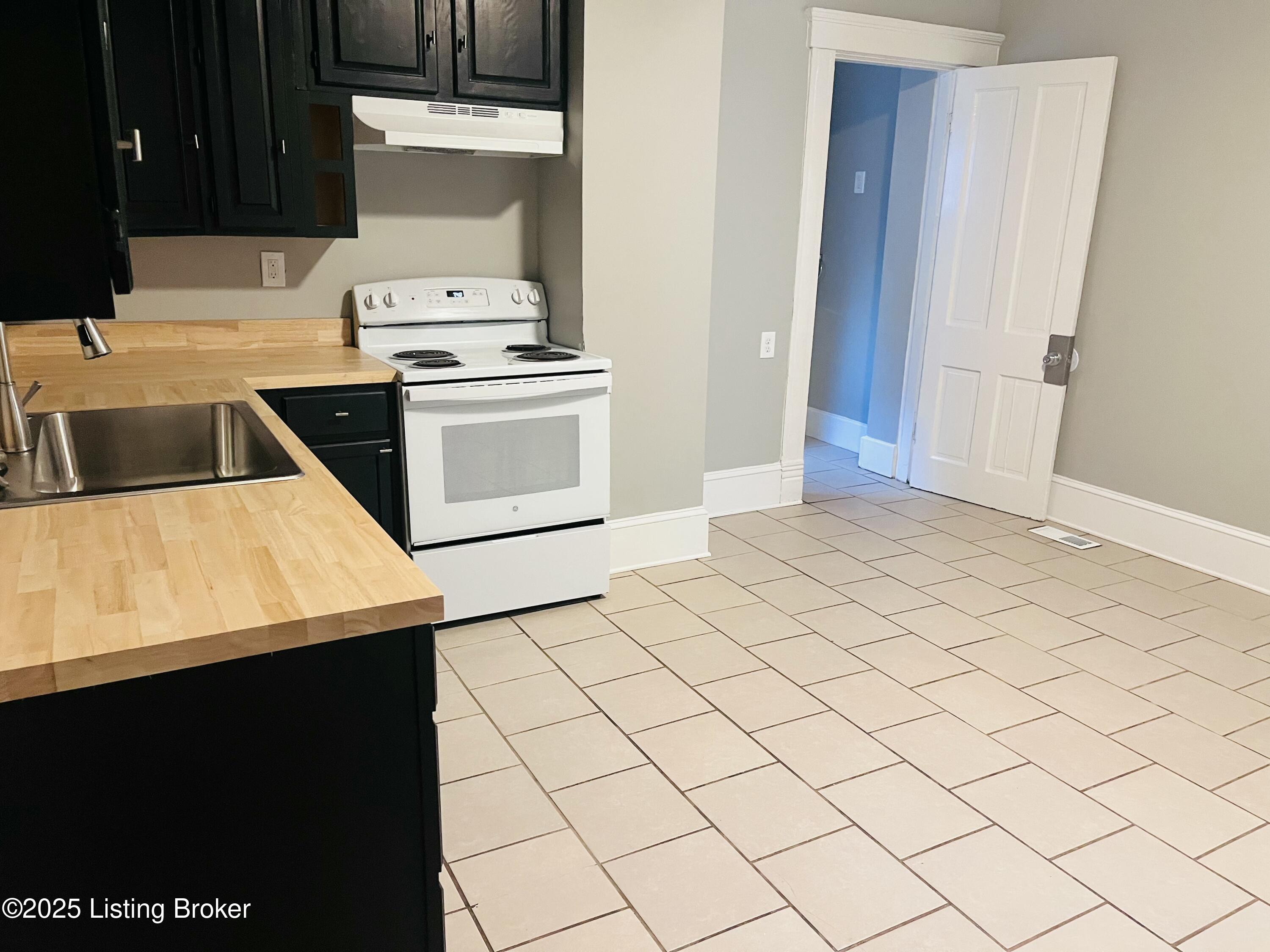 1330 Bluegrass Ave, Louisville, Kentucky image 3