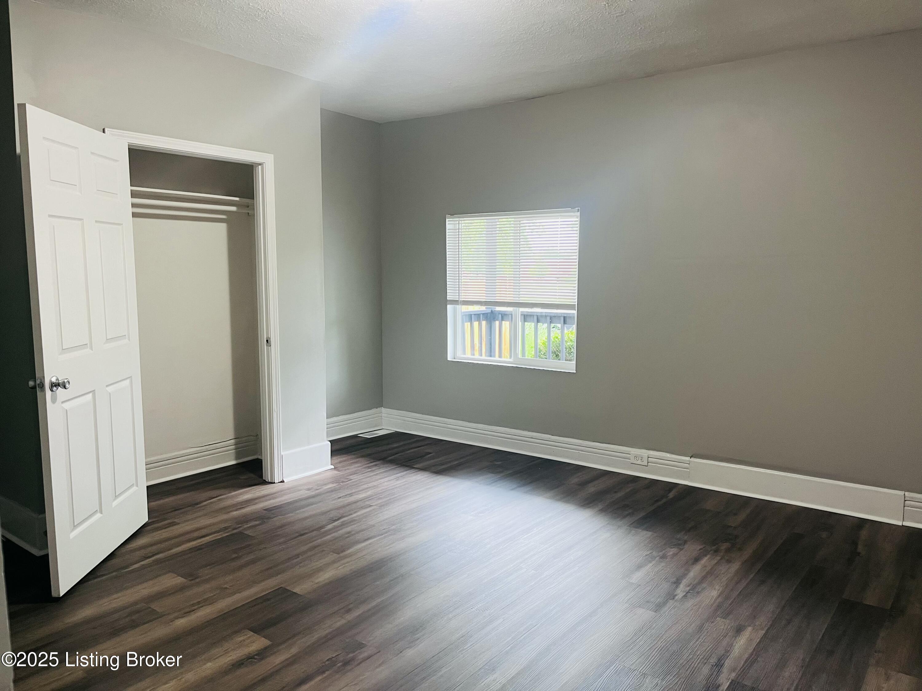 1330 Bluegrass Ave, Louisville, Kentucky image 9