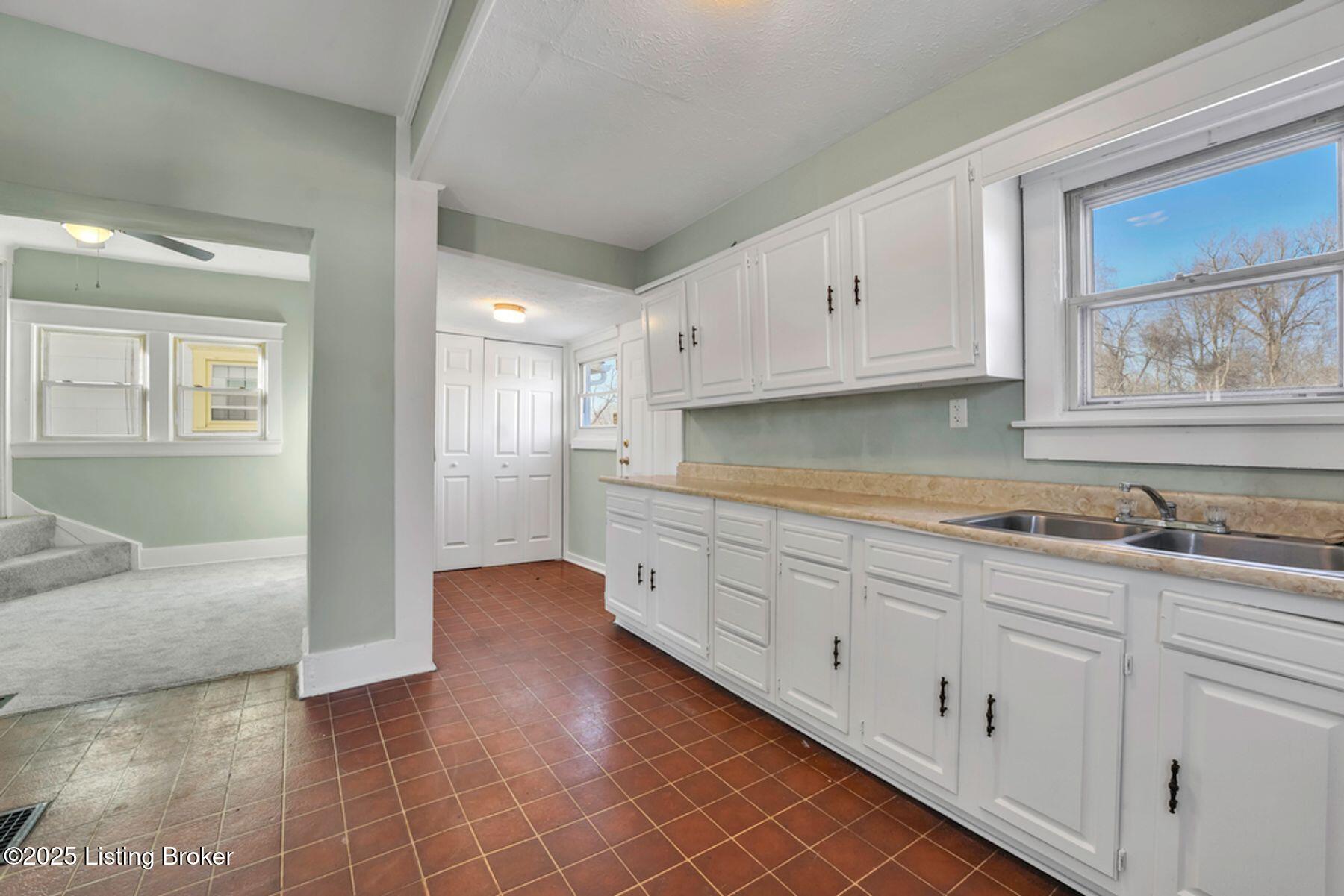 4141 Sunset Ave, Louisville, Kentucky image 13