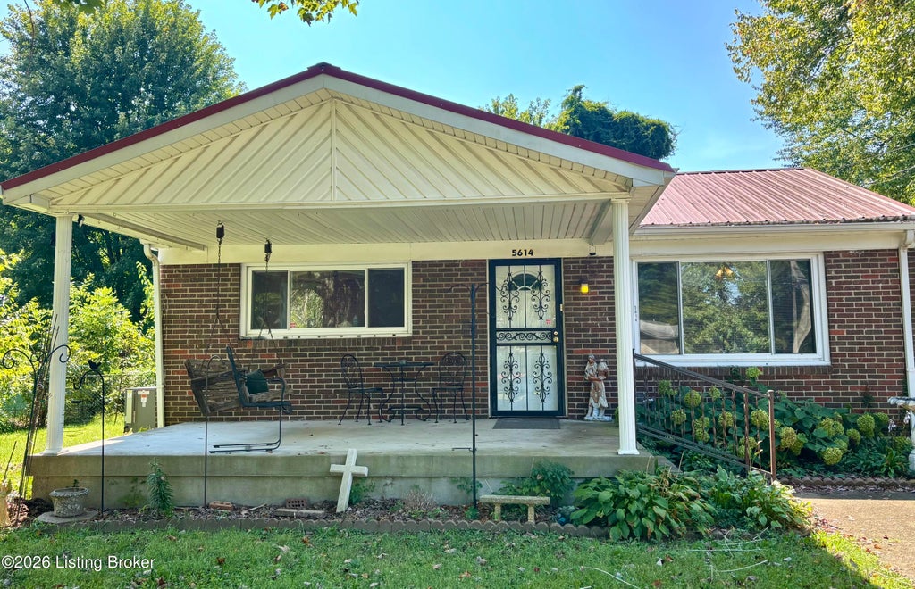 Photo of 5614 Locust Way, Louisville, KY 40229 (MLS # 1731656)