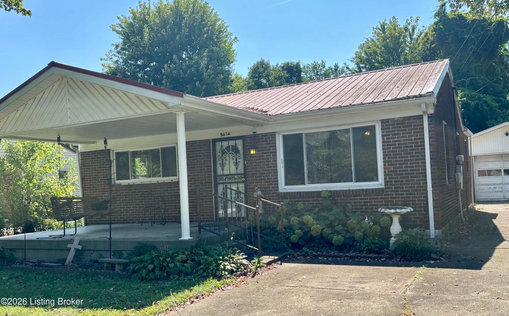 Photo of 5614 Locust Way, Louisville, KY 40229 (MLS # 1731656)