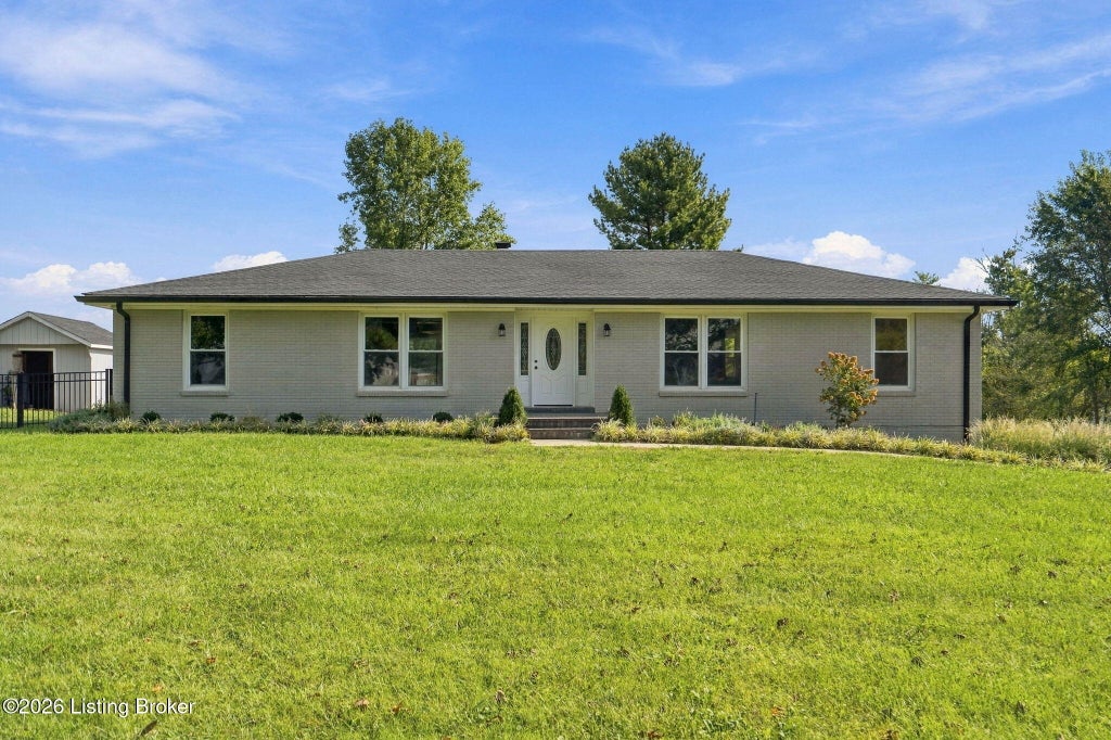 Photo of 4045 Lagrange Rd, Shelbyville, KY 40065 (MLS # 1729536)
